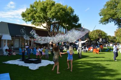 Special Event on the State Street Green - San Francisco Bubble Man